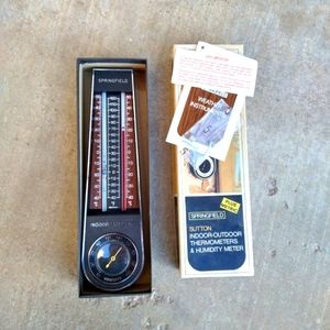 Indoor/outdoor thermometer/ humdity meter